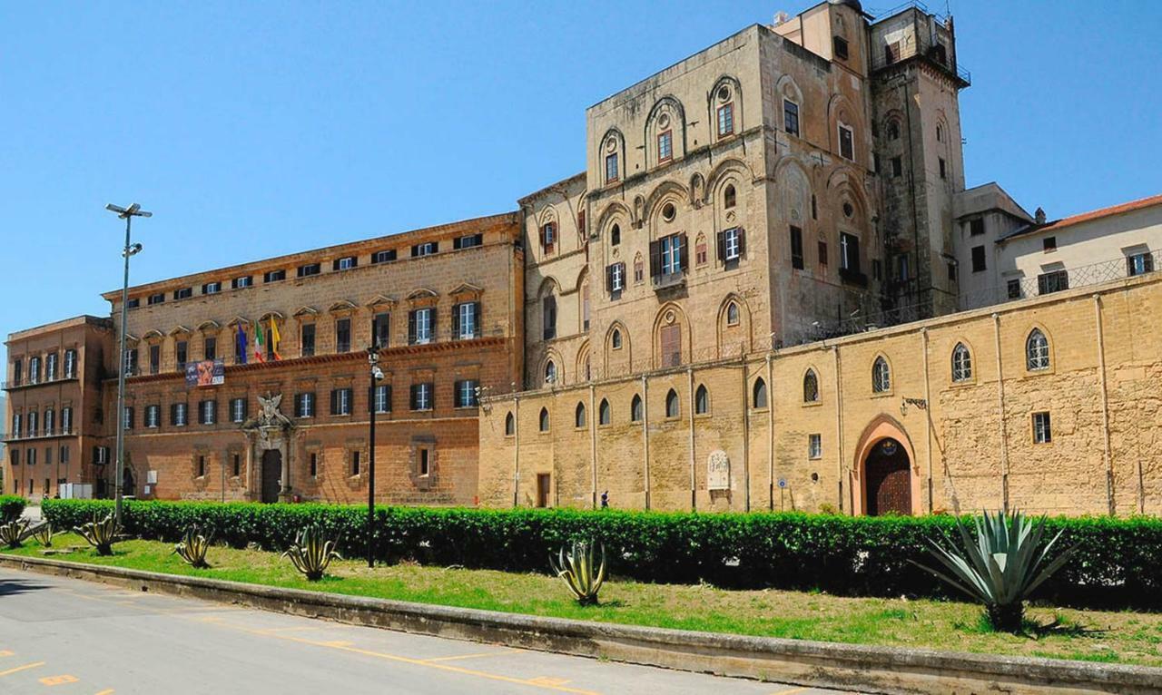 Palazzo Filangeri Di Amorosa Palermo Exterior photo